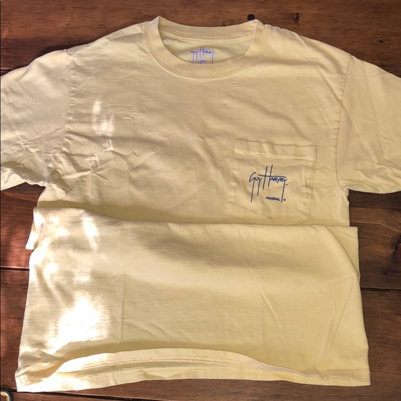 Guy Harvey Other - Guy Harvey T-shirt w/ front pocket